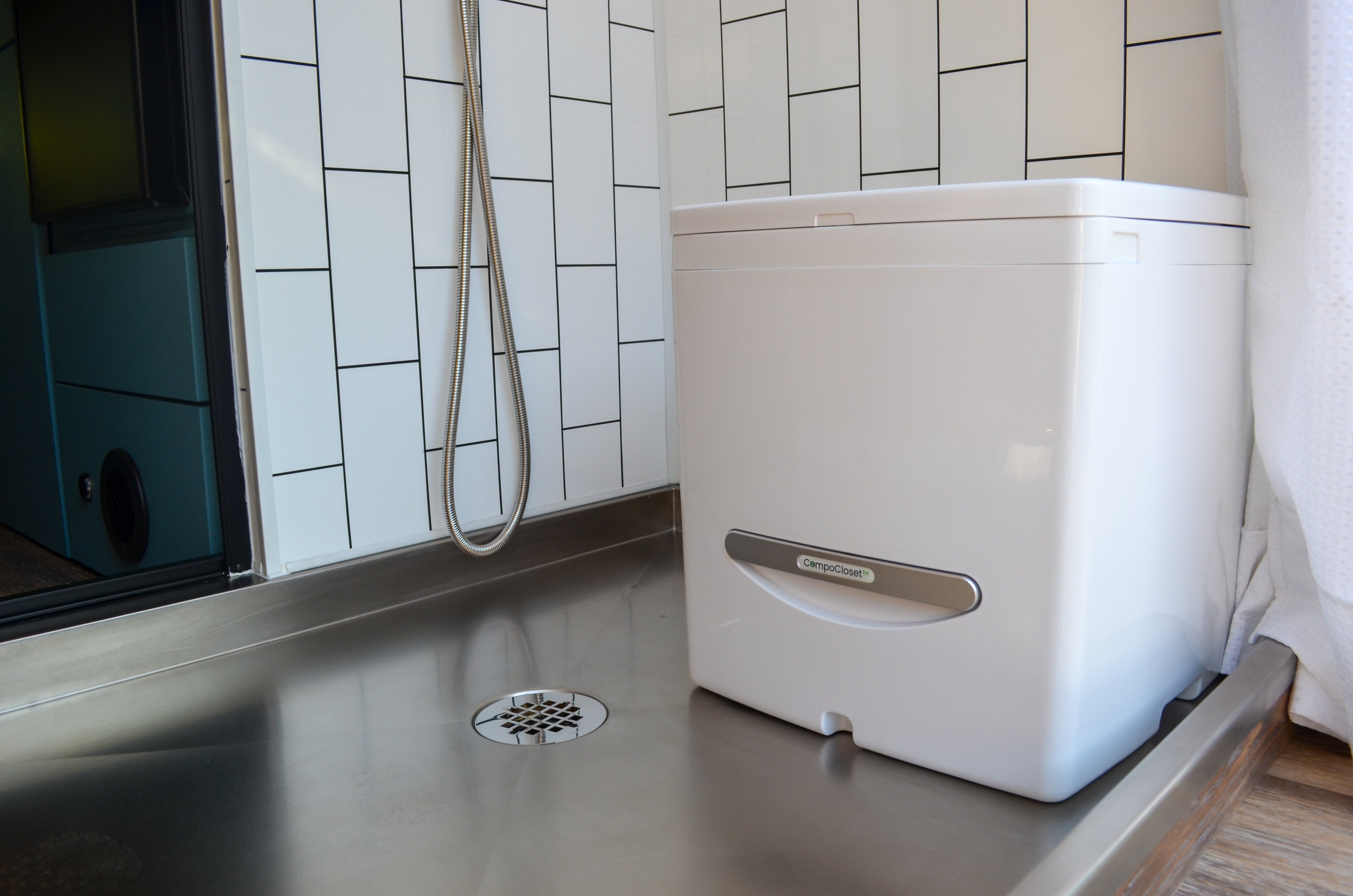 Maintaining your composting toilet: Tips for proper care and keeping everyone happy!