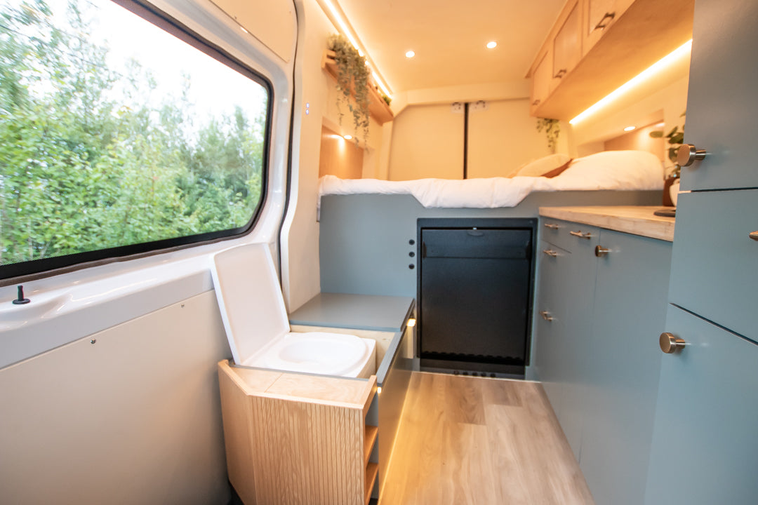 cuddy-composting-toilet-bench-seat-wide-angel-by-moonlit-campers_jpeg.jpg