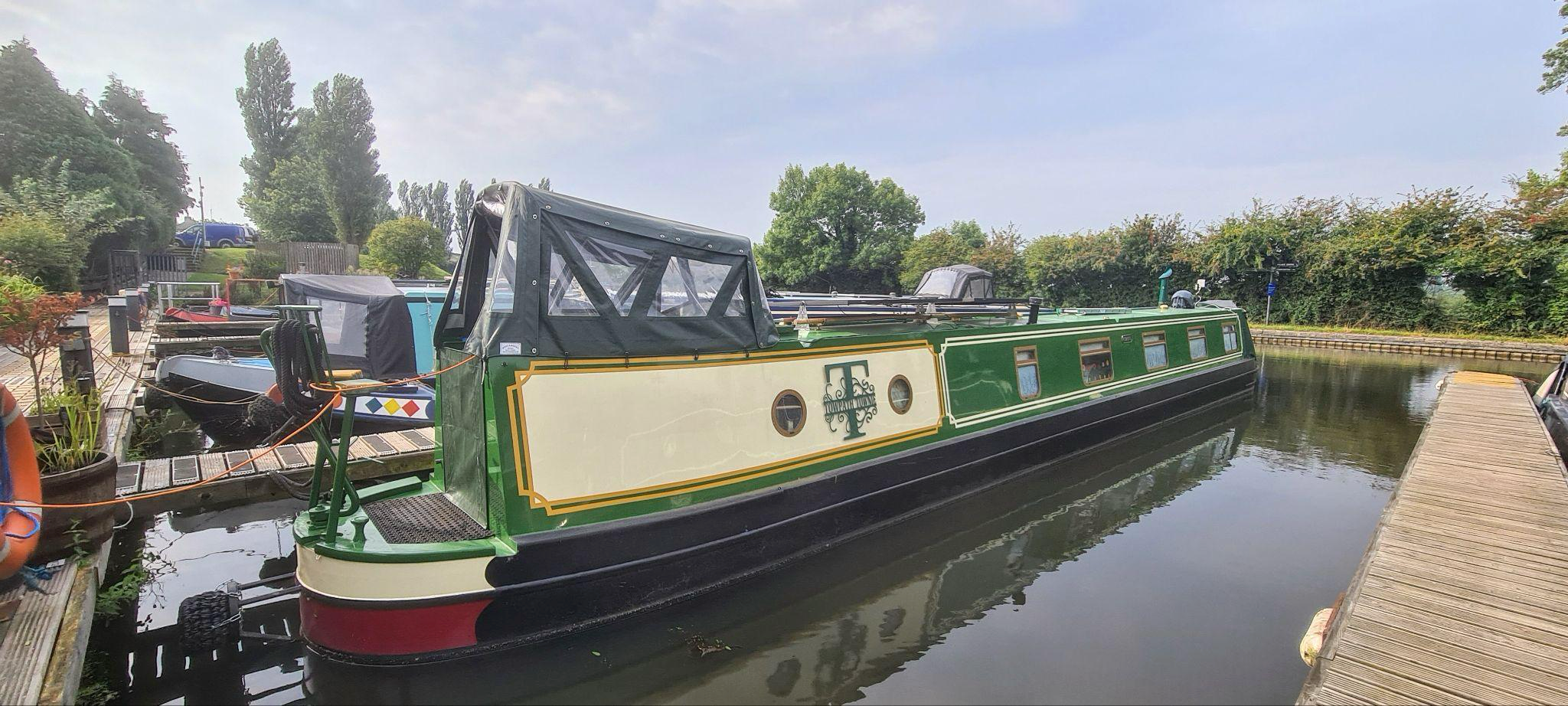 KAREN, NARROWBOAT OWNER